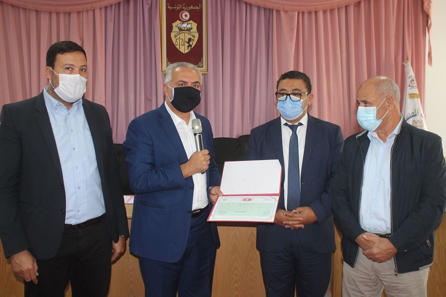 الاتحاد الجهوي بالمنستير يتبرع بـ 30 ألف دينار لمكافحة كوفيد 19